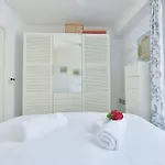 Palm Royal - For 4 With Balcony - 5 Minutes From The
