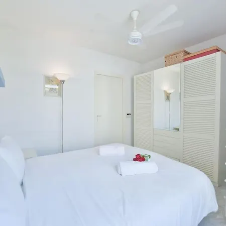 Palm Royal - For 4 With Balcony - 5 Minutes From The *