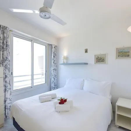 Palm Royal - For 4 With Balcony - 5 Minutes From The *